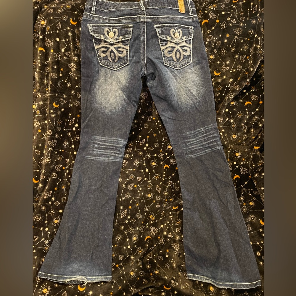 Vintage Maurice’s Low Rise Y2K Denim Jeans w/ design on back pocket
